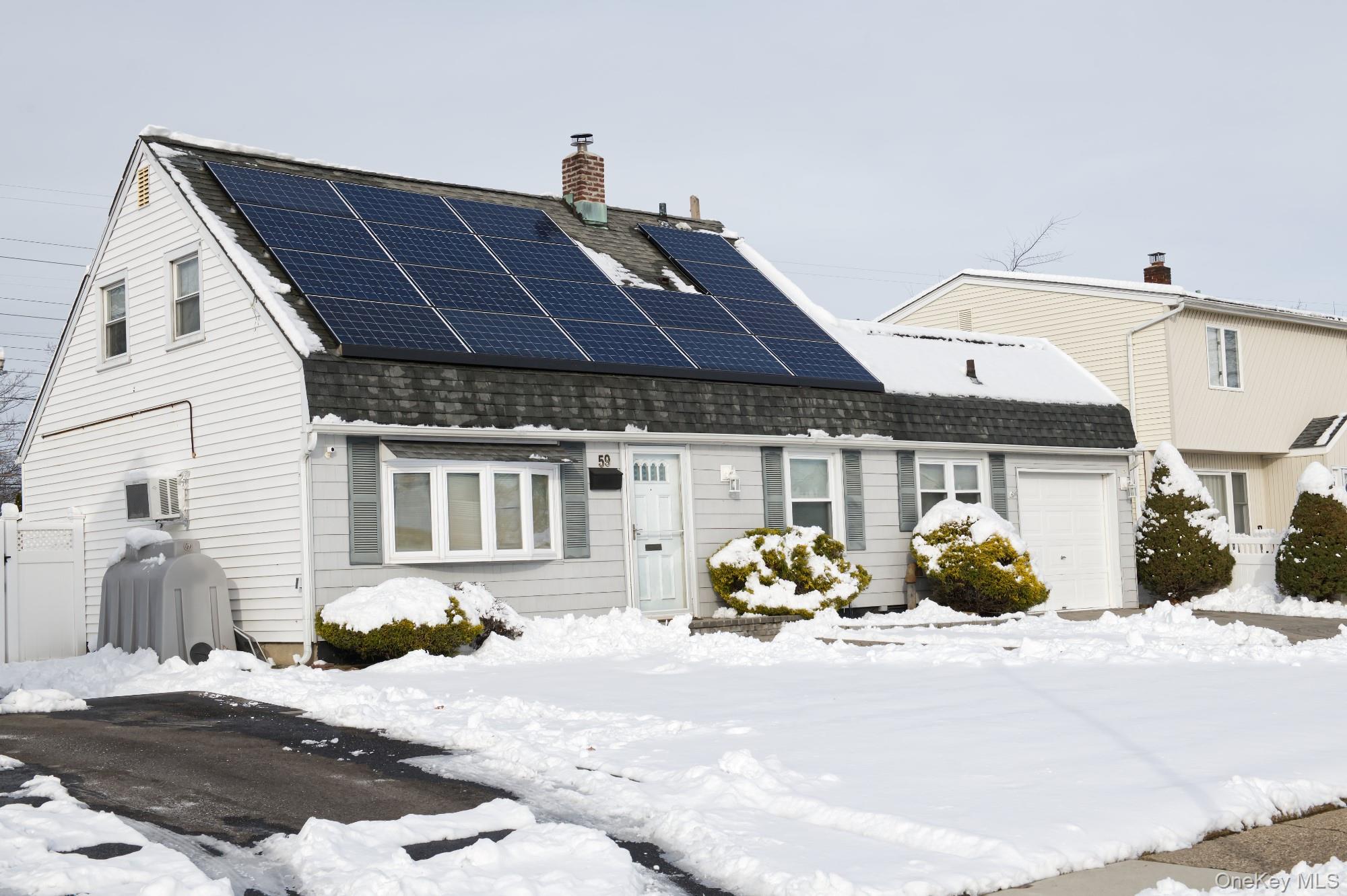 59 Corncrib Lane, Levittown, NY 11756