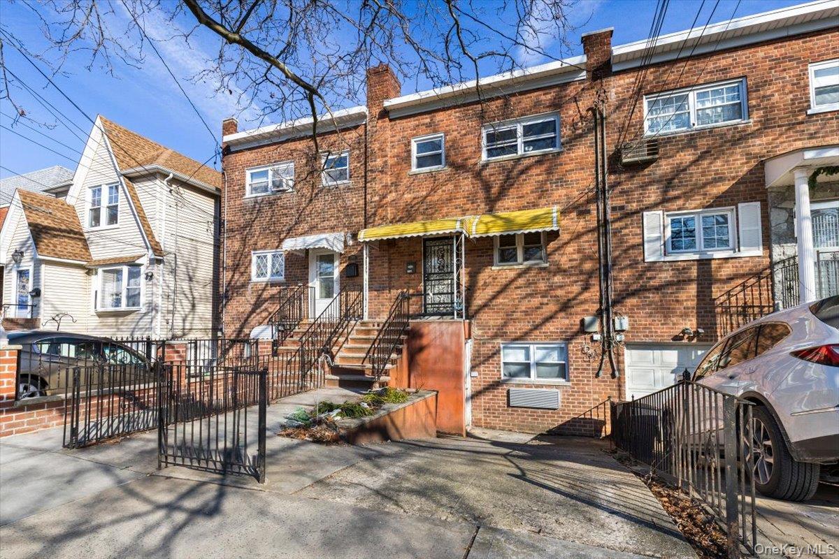 238A Throggs Neck Boulevard # A, Bronx, NY 10465