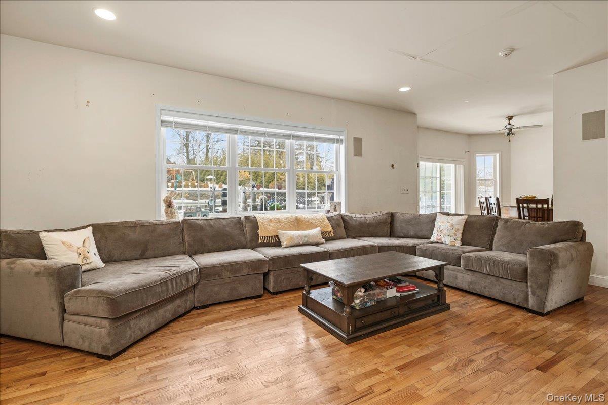 18 Coach House Court, Newburgh, NY 12553