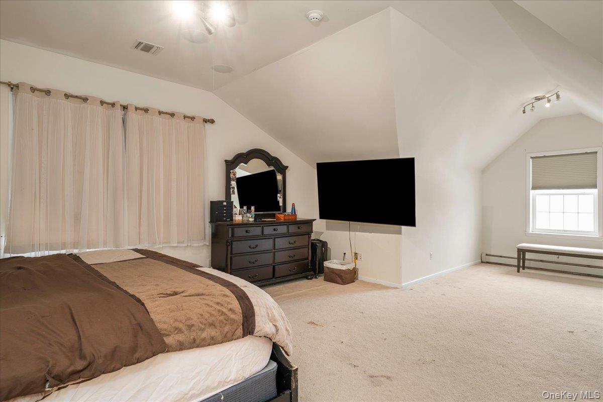 18 Coach House Court, Newburgh, NY 12553