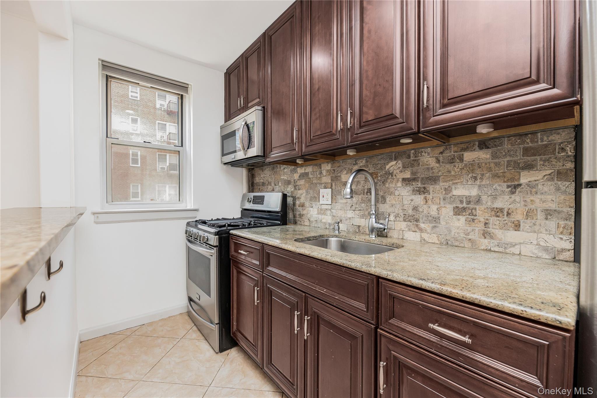 1 Vincent Road # 1G, Bronxville, NY 10708