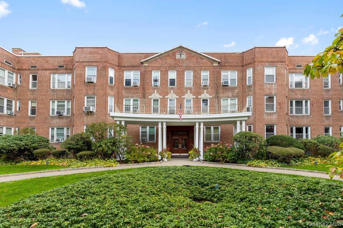 2 Overlook  Road # 1B7A, White Plains, NY 10605