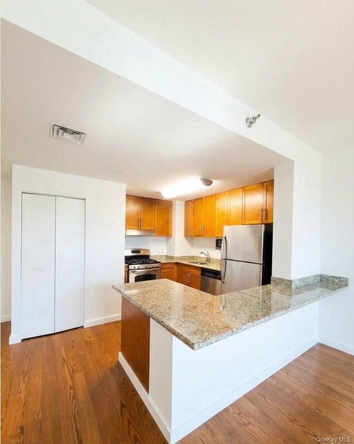 40-28 College Point Boulevard # 1203, Flushing, NY 11354