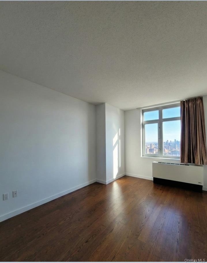 40-28 College Point Boulevard # 1203, Flushing, NY 11354