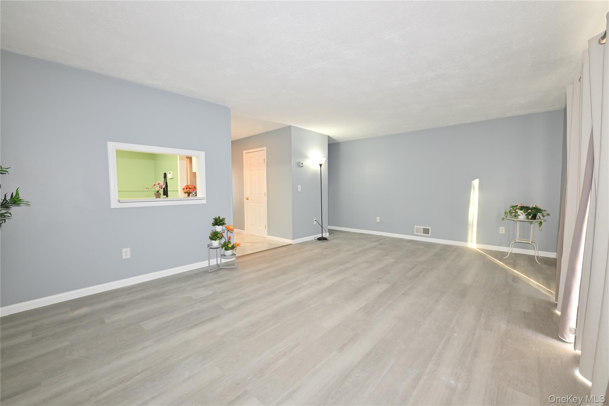 14 Kensington Way, Middletown, NY 10940