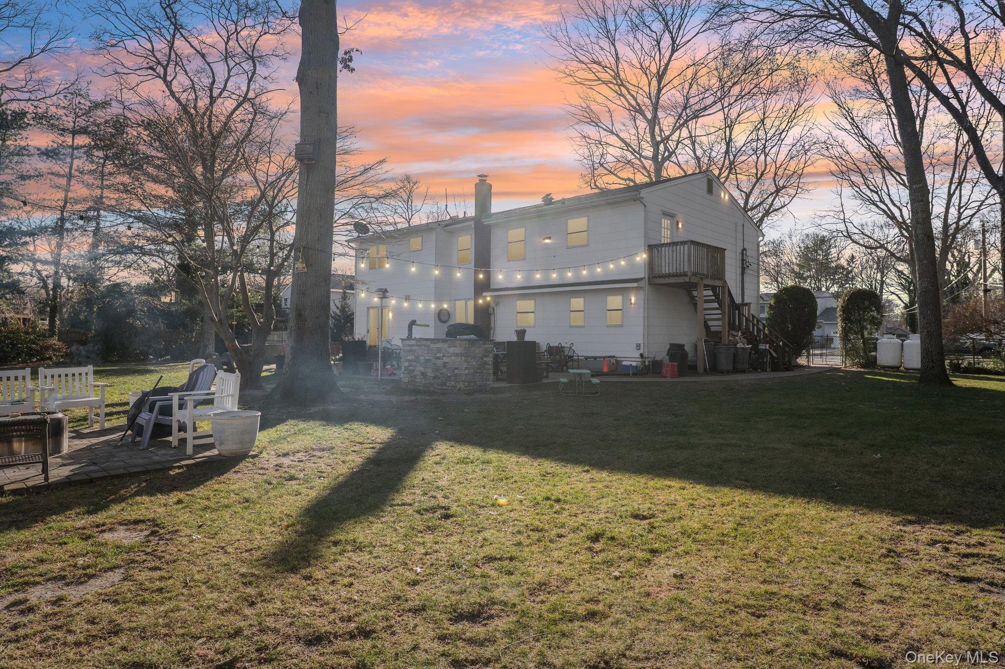 98 Auborn Avenue, Shirley, NY 11967