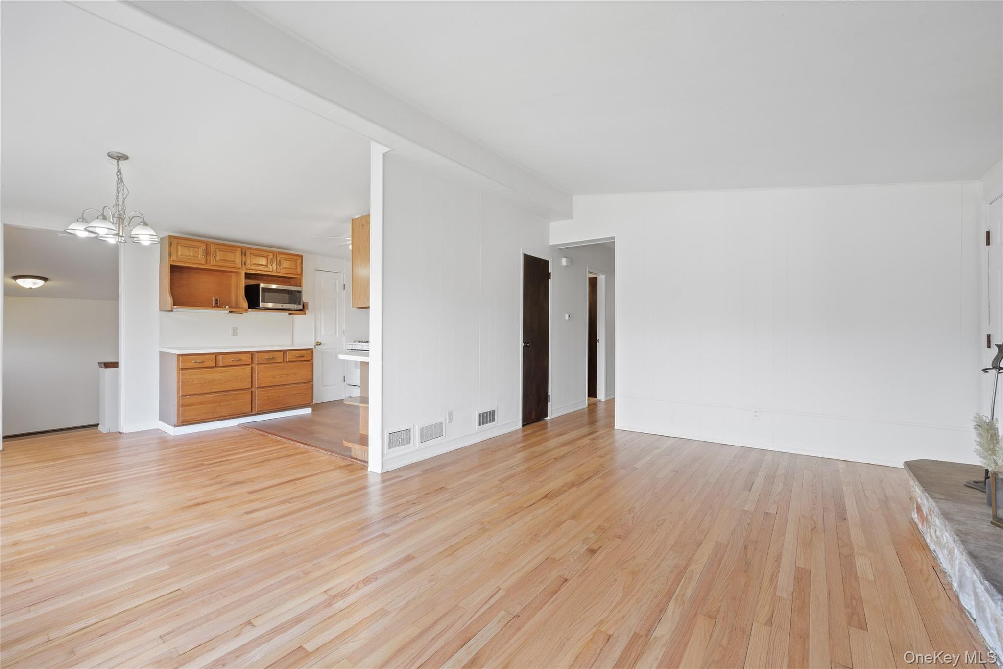 31 S Lexow Avenue, Nanuet, NY 10954