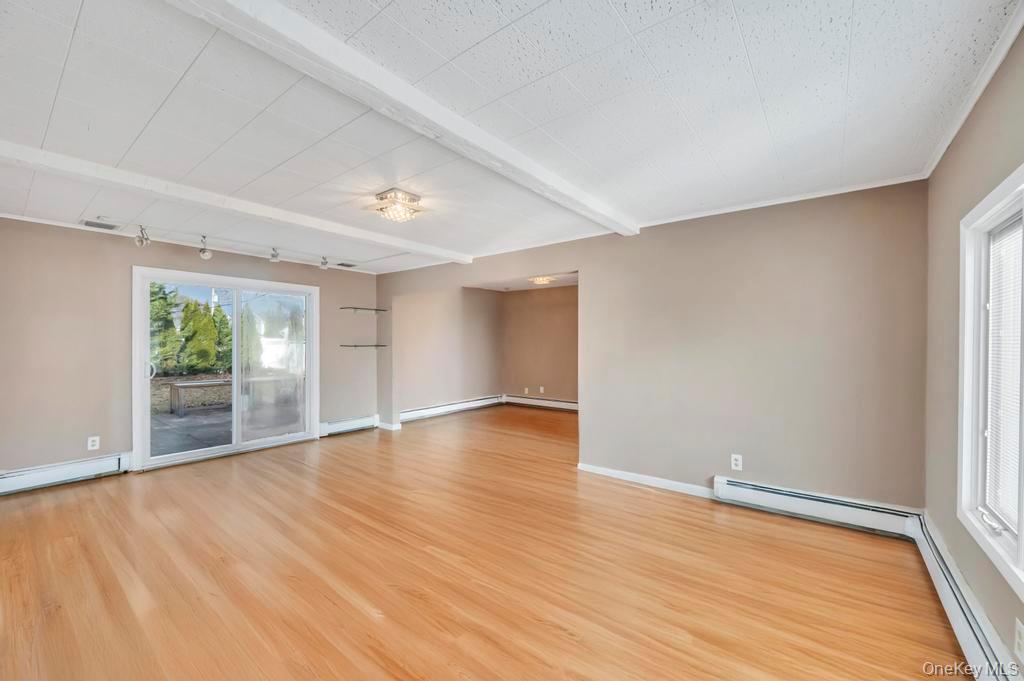 7 Carto Circle, Deer Park, NY 11729