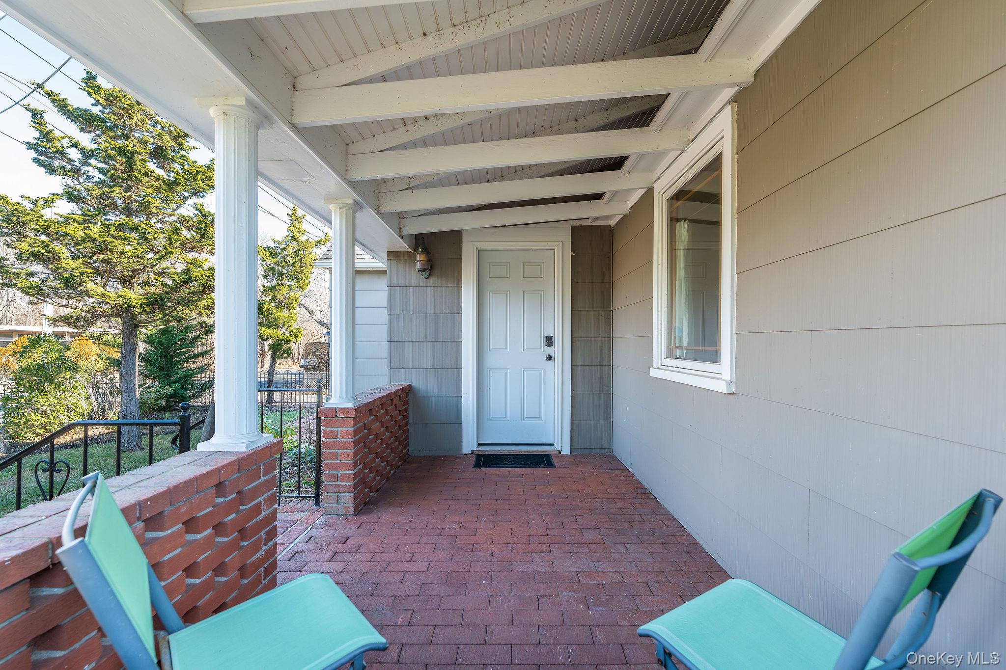 1375 W Main Street, Riverhead, NY 11901