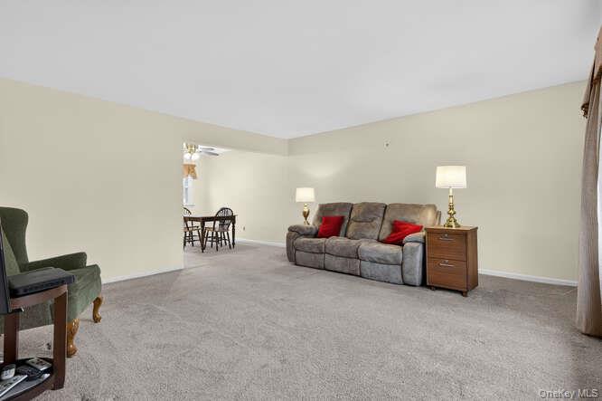 400 Foch Boulevard, Mineola, NY 11501