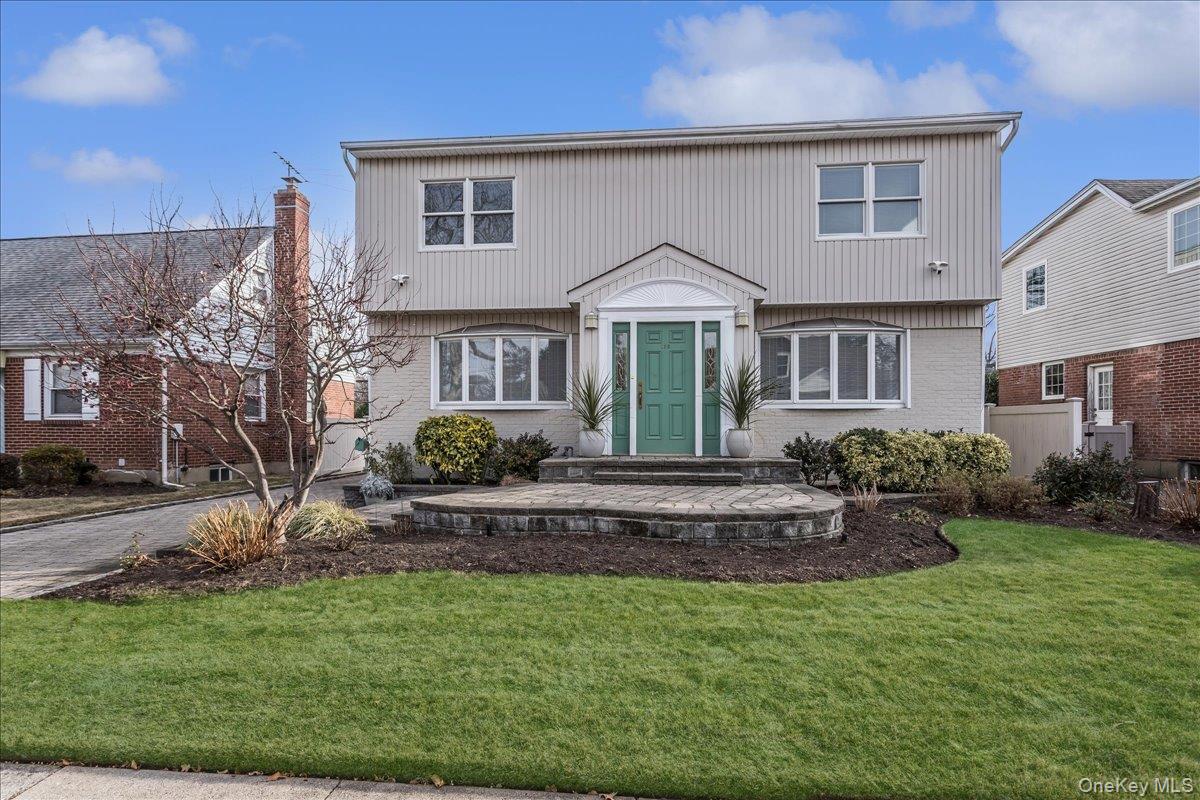 175 Primrose Drive, North New Hyde Park, NY 11040