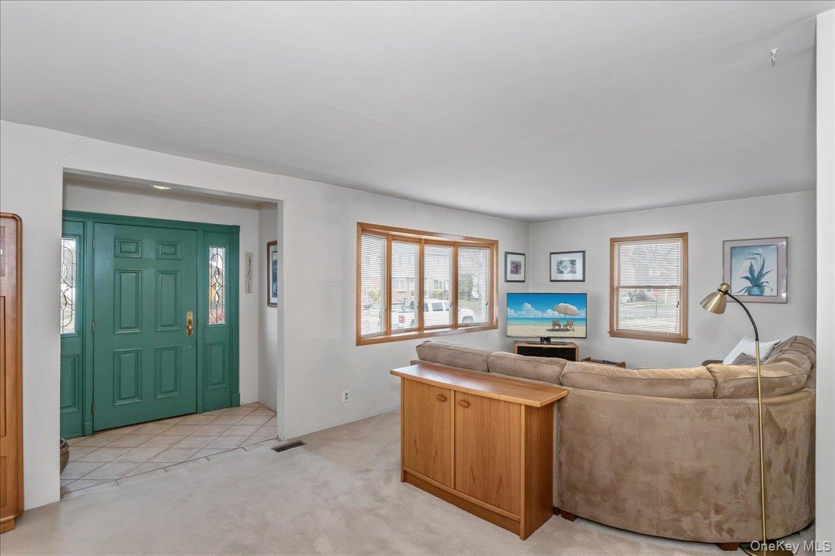 175 Primrose Drive, North New Hyde Park, NY 11040