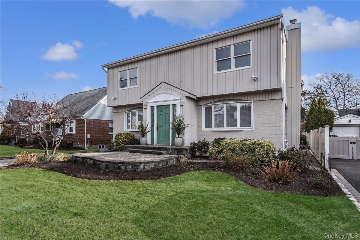 175 Primrose Drive, North New Hyde Park, NY 11040