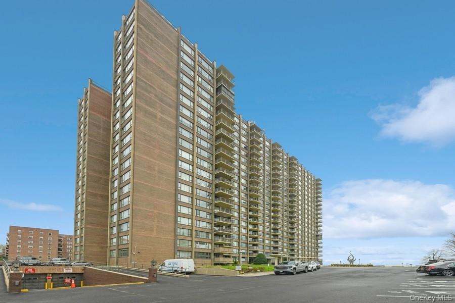 166-25 Powells Cove Boulevard # 18G, Beechhurst, NY 11357