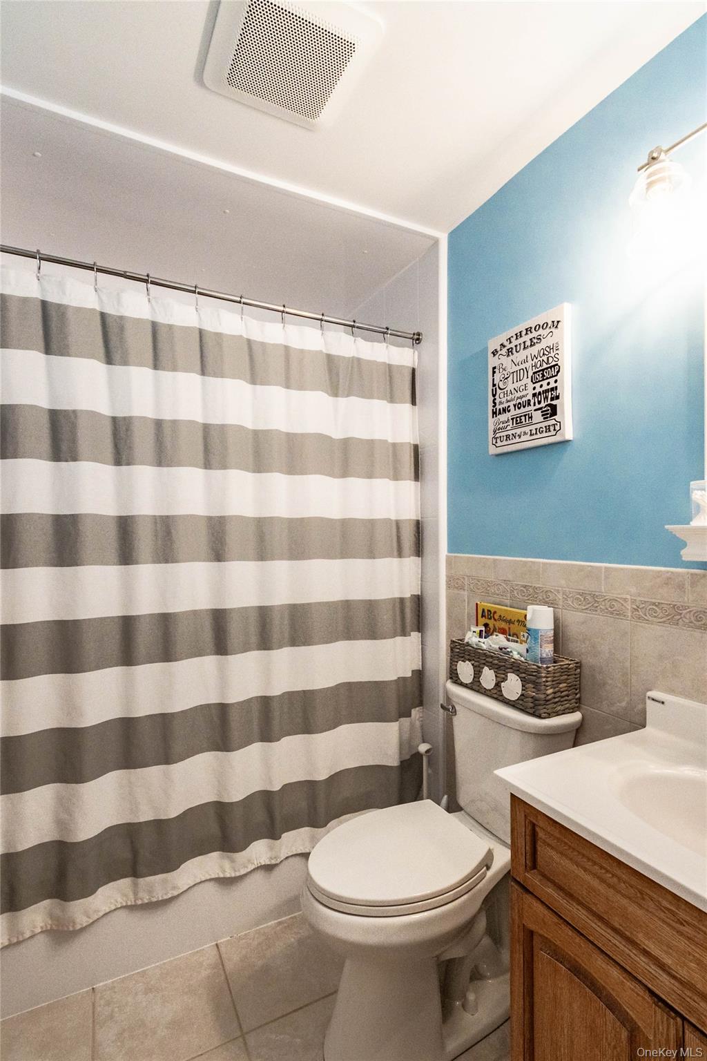 2449 F Union Boulevard # 9B, Islip, NY 11751