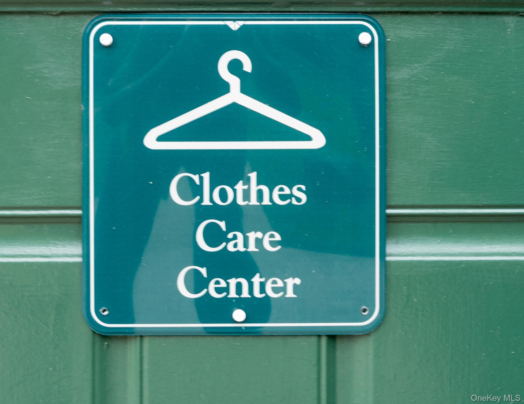 2449 F Union Boulevard # 9B, Islip, NY 11751