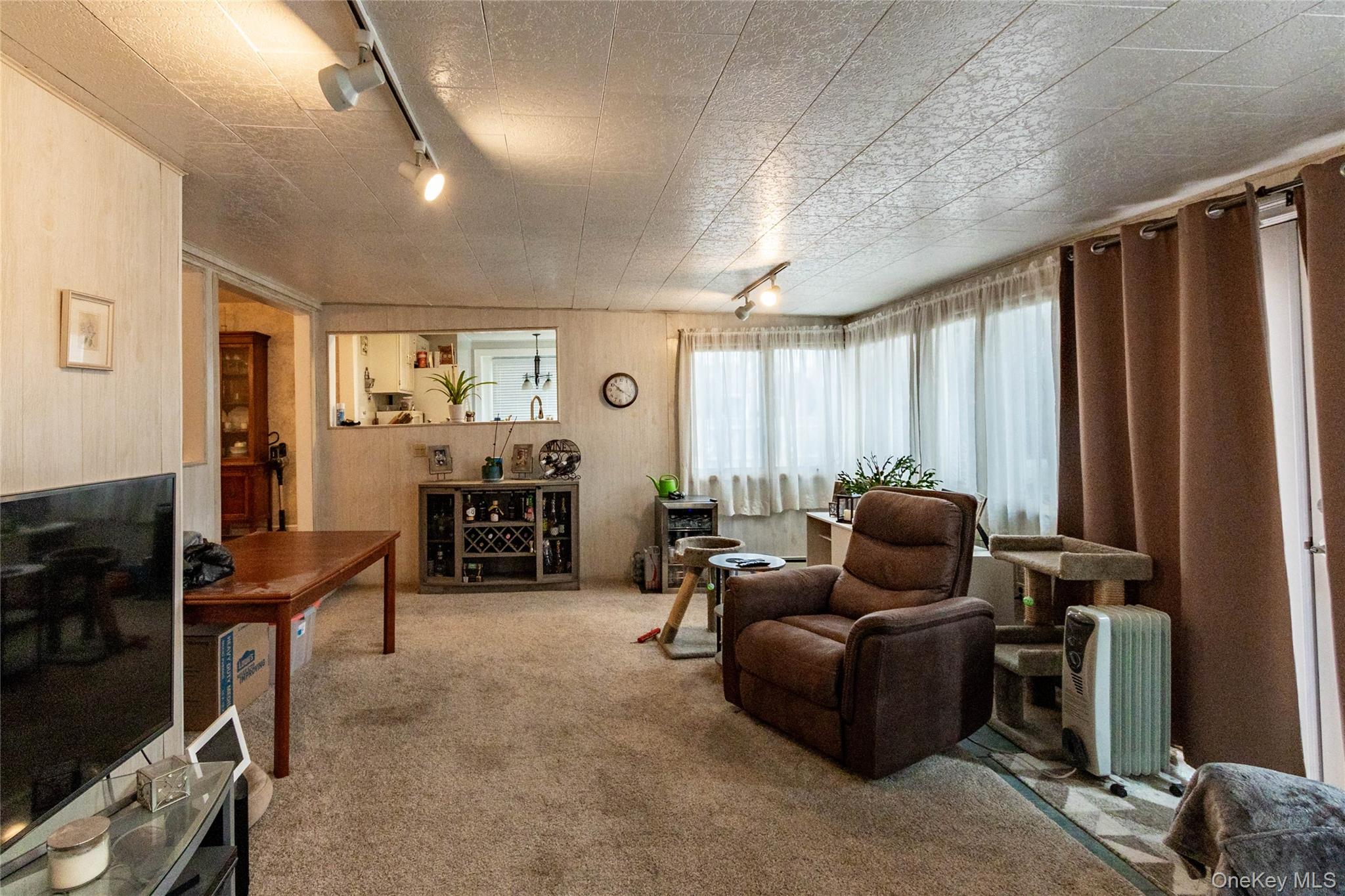 7 Lico Place, Babylon, NY 11702