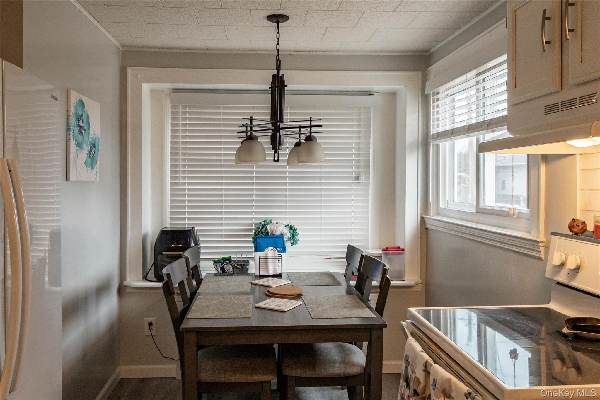 7 Lico Place, Babylon, NY 11702