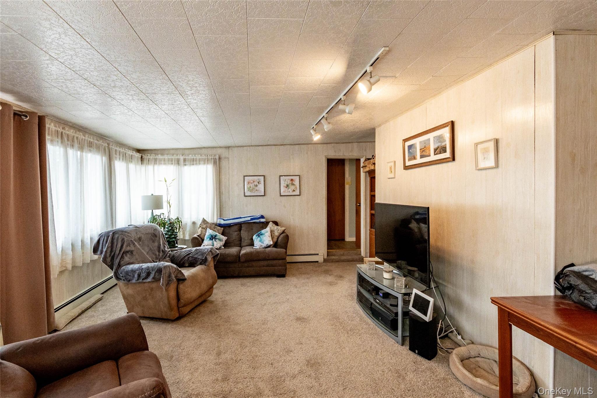 7 Lico Place, Babylon, NY 11702