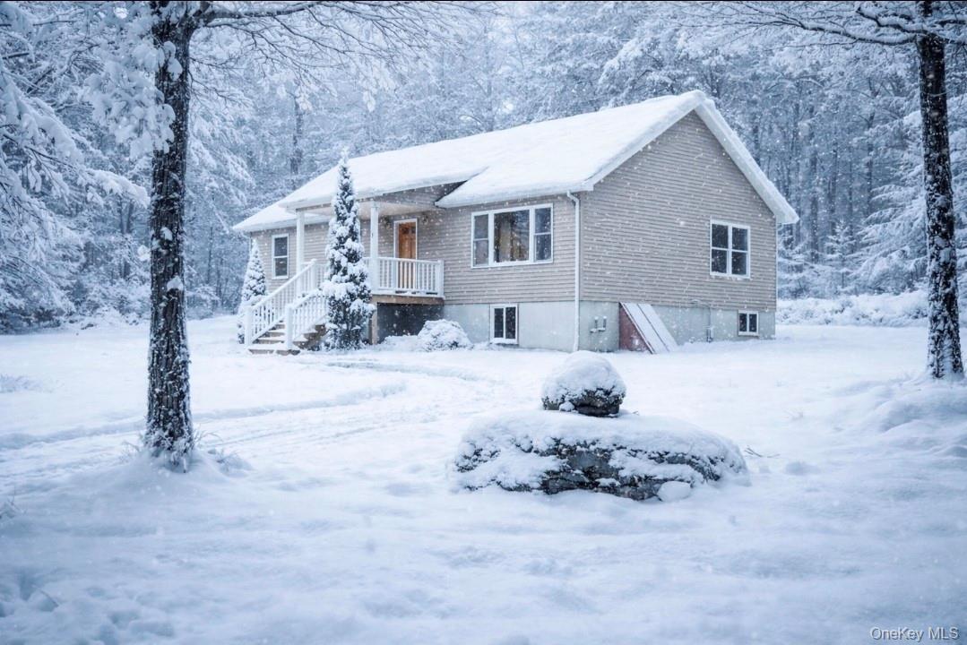 76 Wynkoop Drive, Kerhonkson, NY 12446