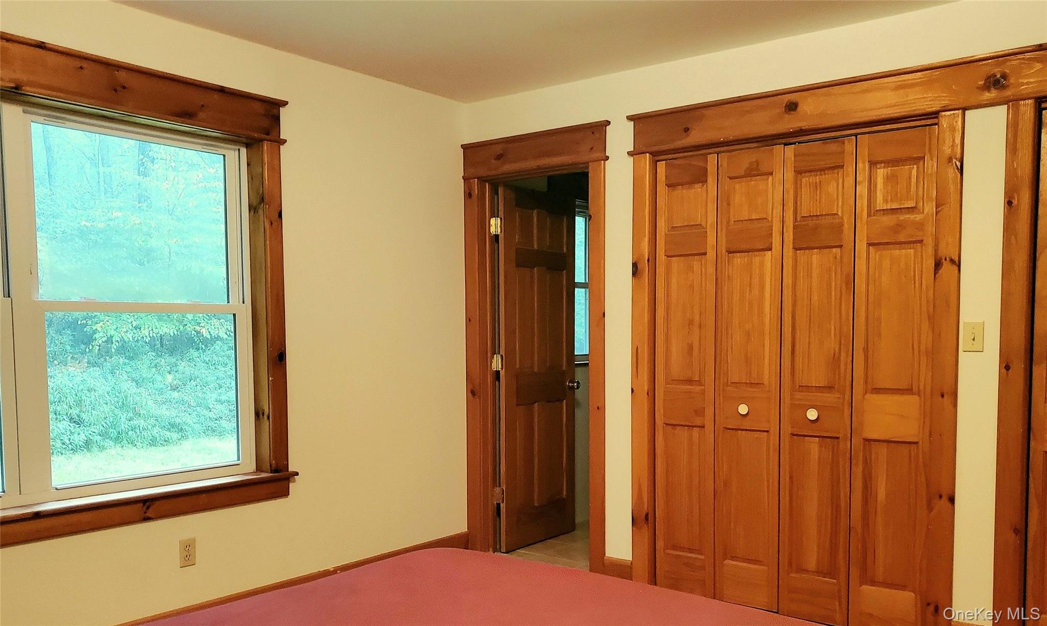 76 Wynkoop Drive, Kerhonkson, NY 12446