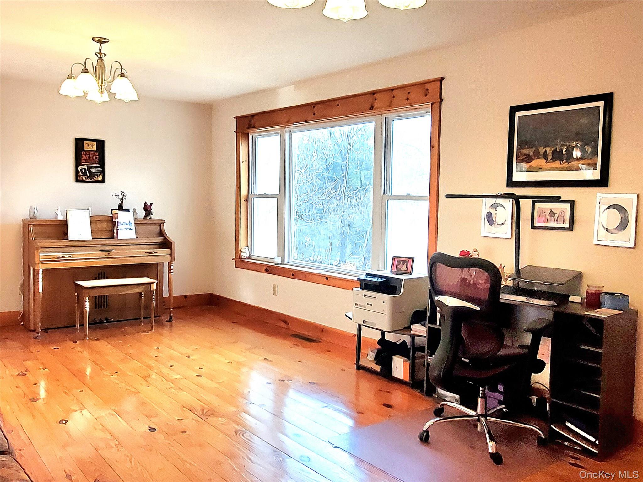 76 Wynkoop Drive, Kerhonkson, NY 12446