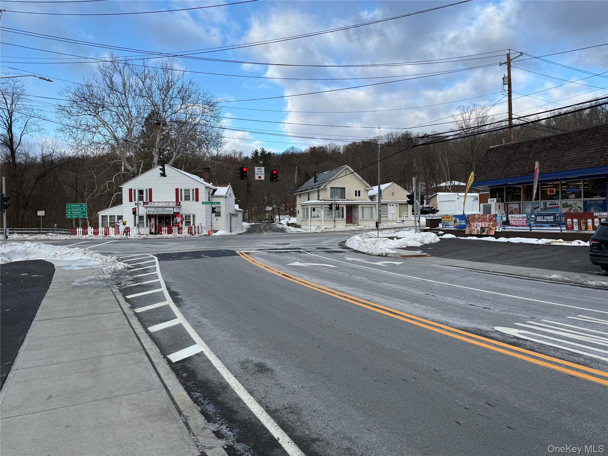 1 Oscawana Lake Road, Putnam Valley, NY 10579