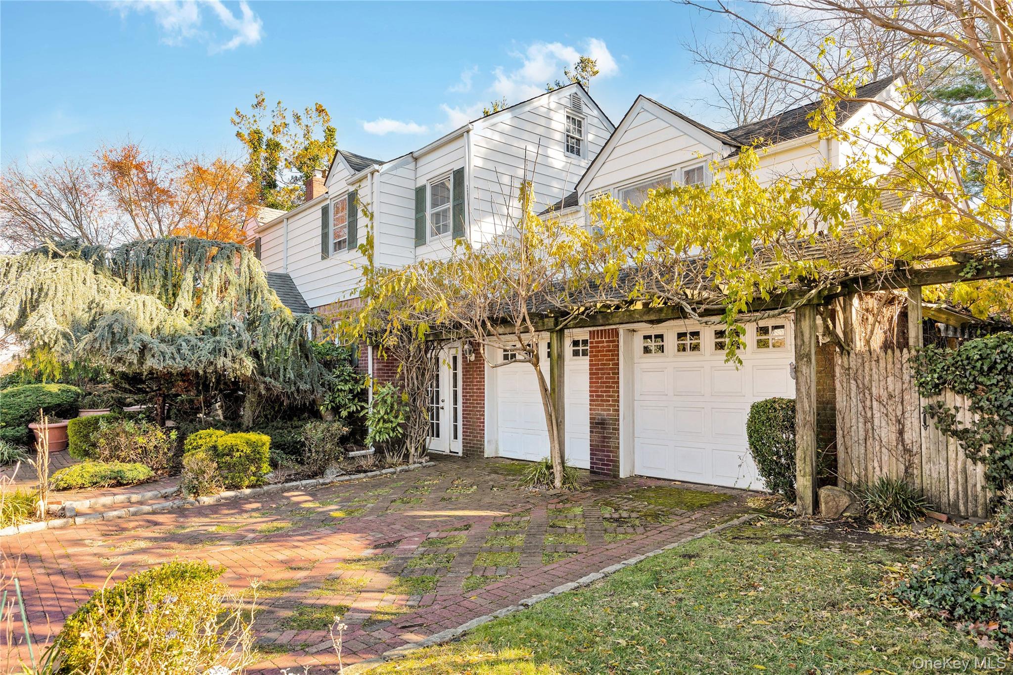 164 Waverly Avenue, East Rockaway, NY 11518