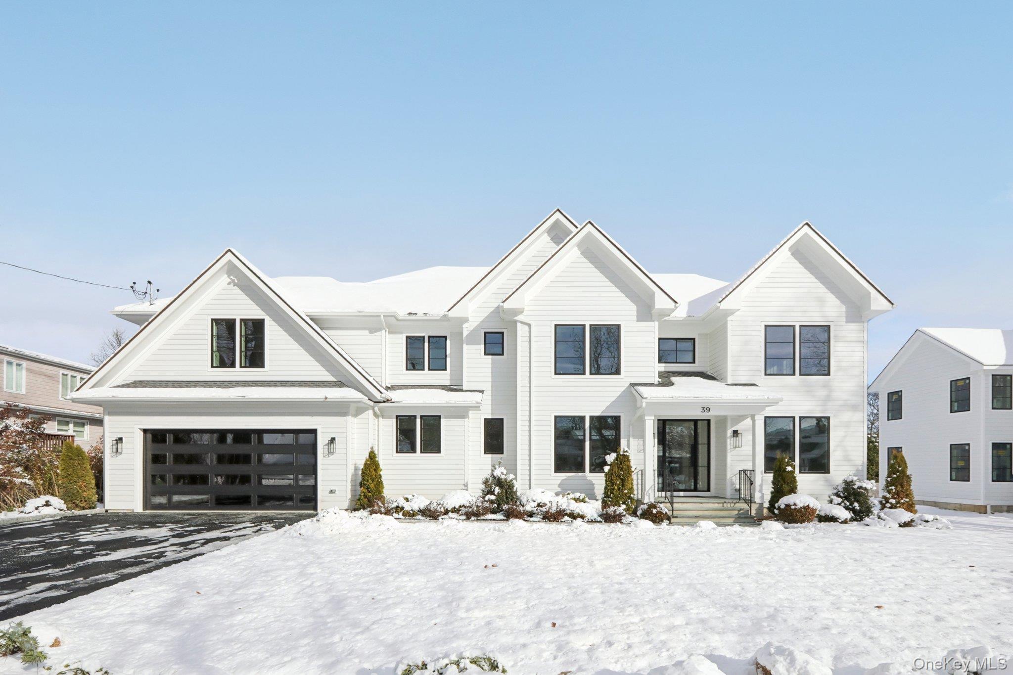 39 Potters Lane, New Rochelle, NY 10805