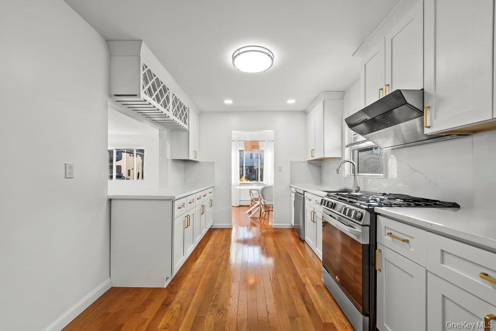 505 7TH Avenue, New Hyde Park, NY 11040