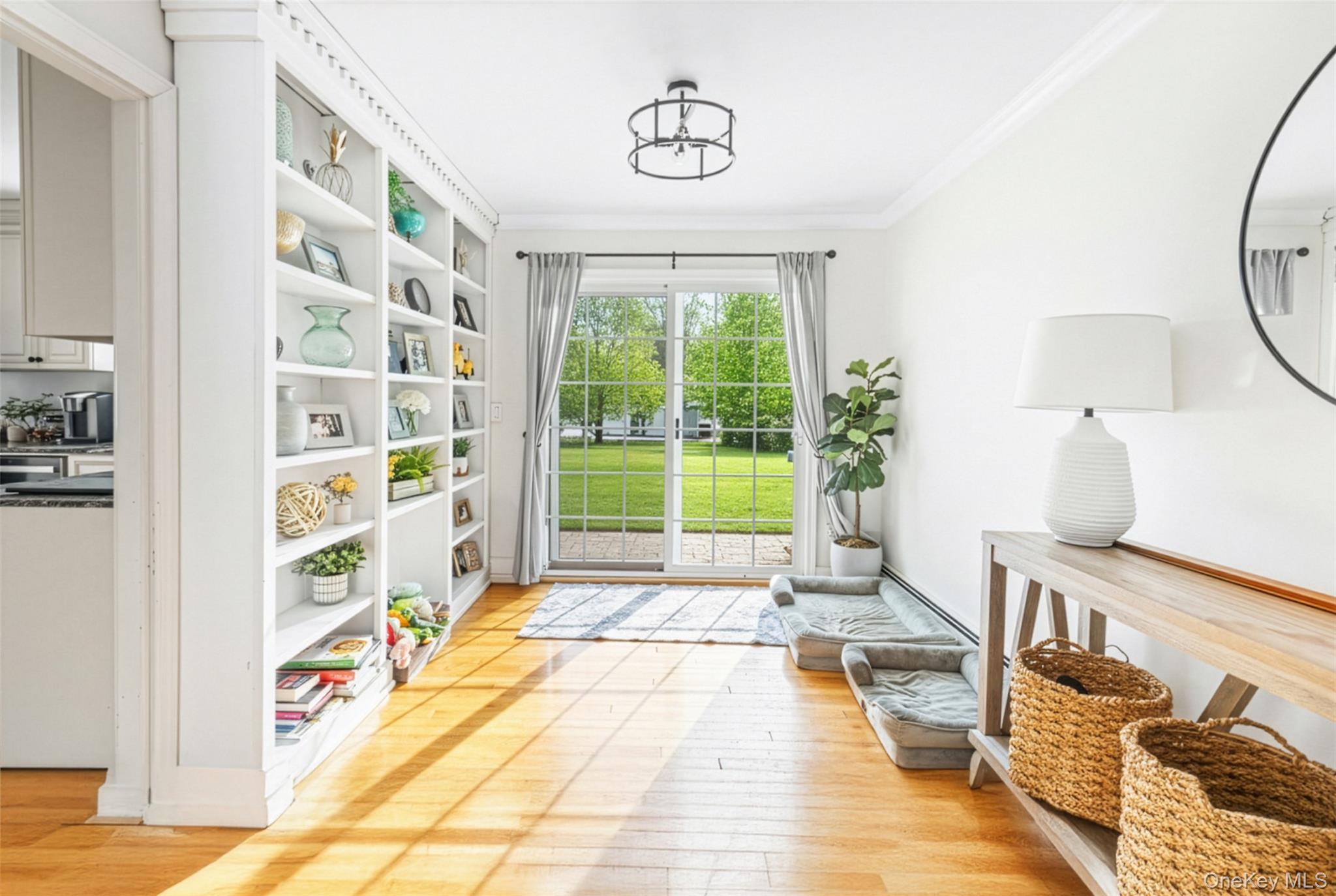 14 Bayside Avenue, Medford, NY 11763