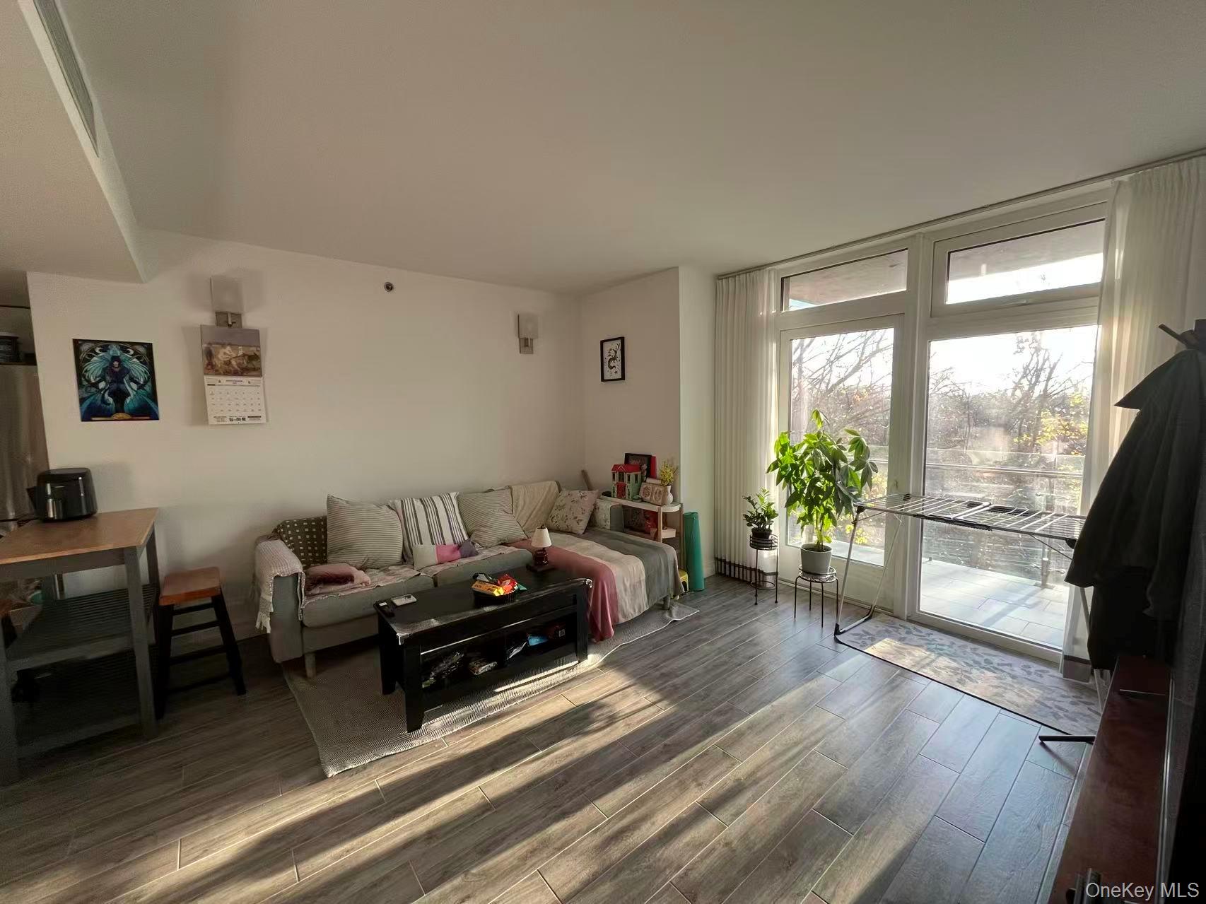 6518 Austin Street # 4G, Rego Park, NY 11374