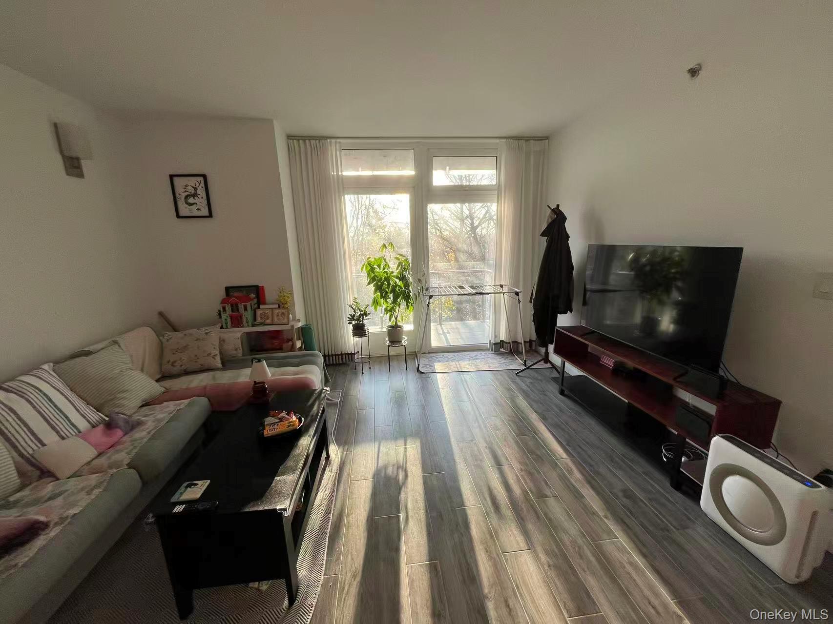 6518 Austin Street # 4G, Rego Park, NY 11374