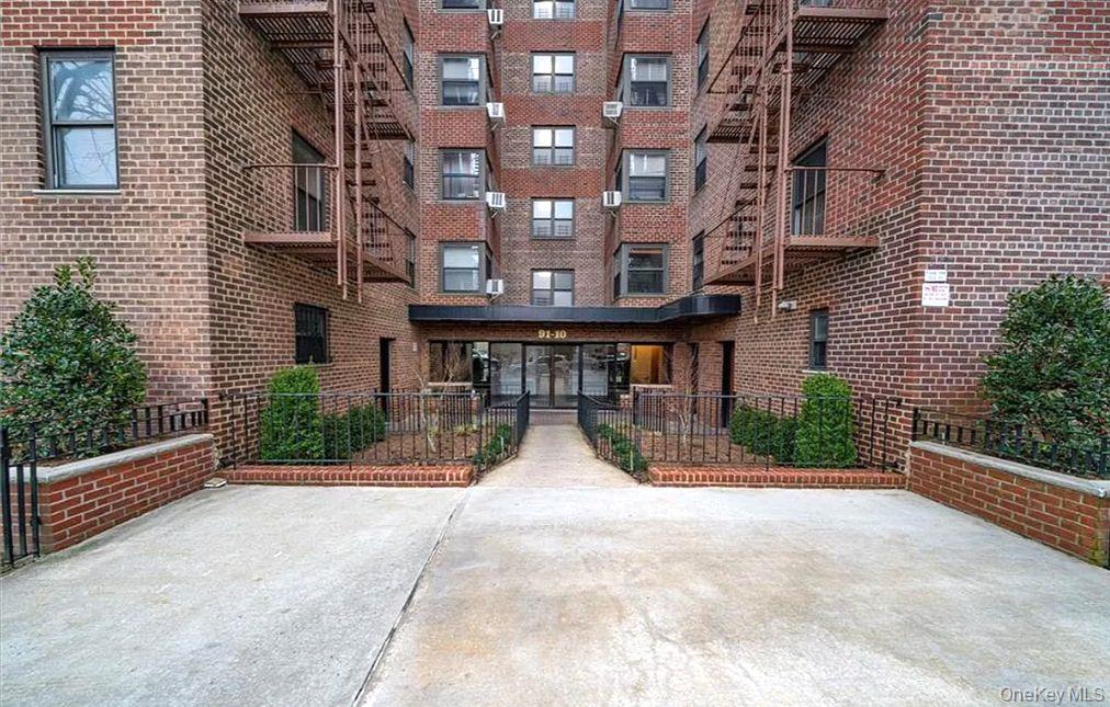 91-10 32 Avenue # E102, East Elmhurst, NY 11369