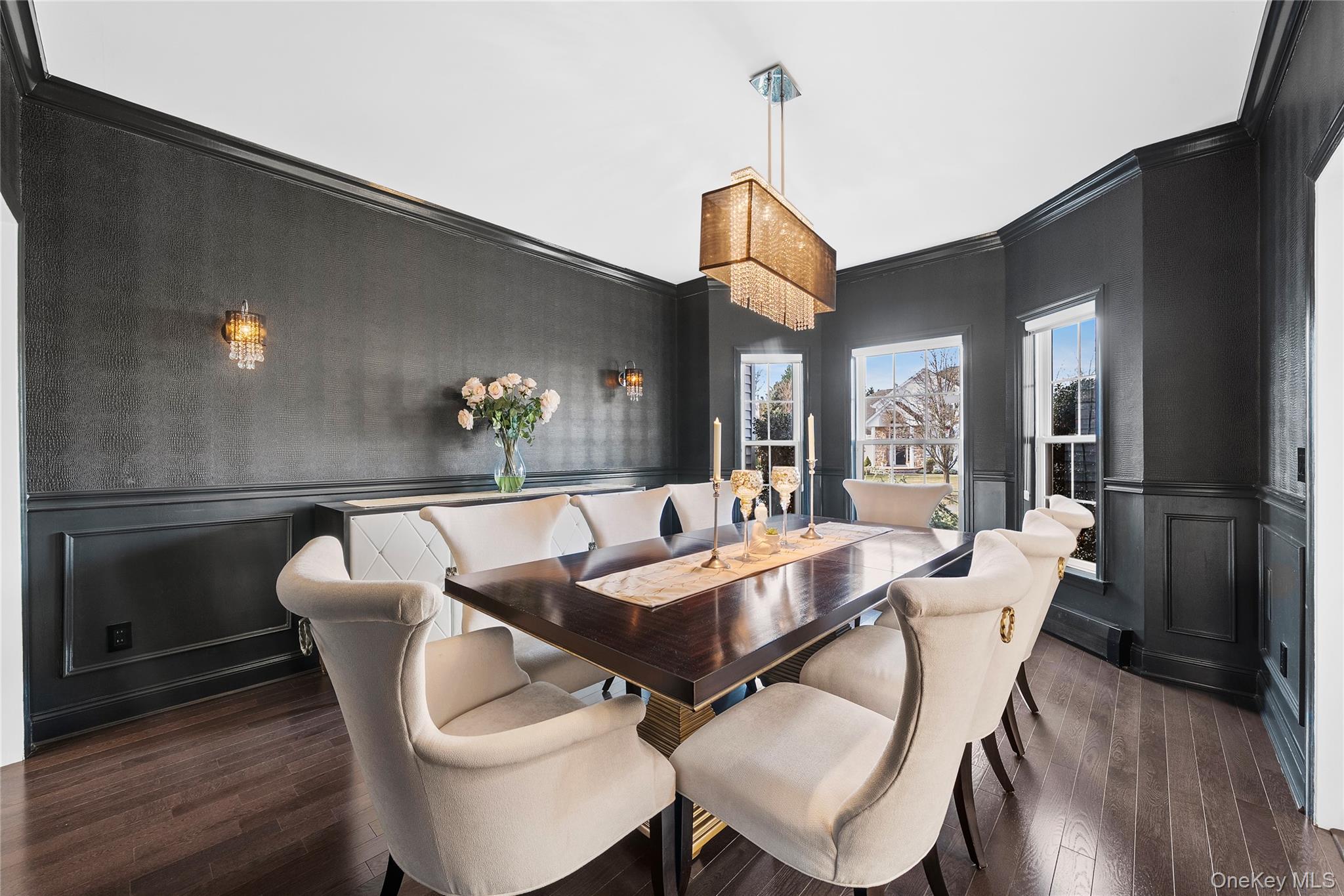 7 Park View Lane, Lake Grove, NY 11755