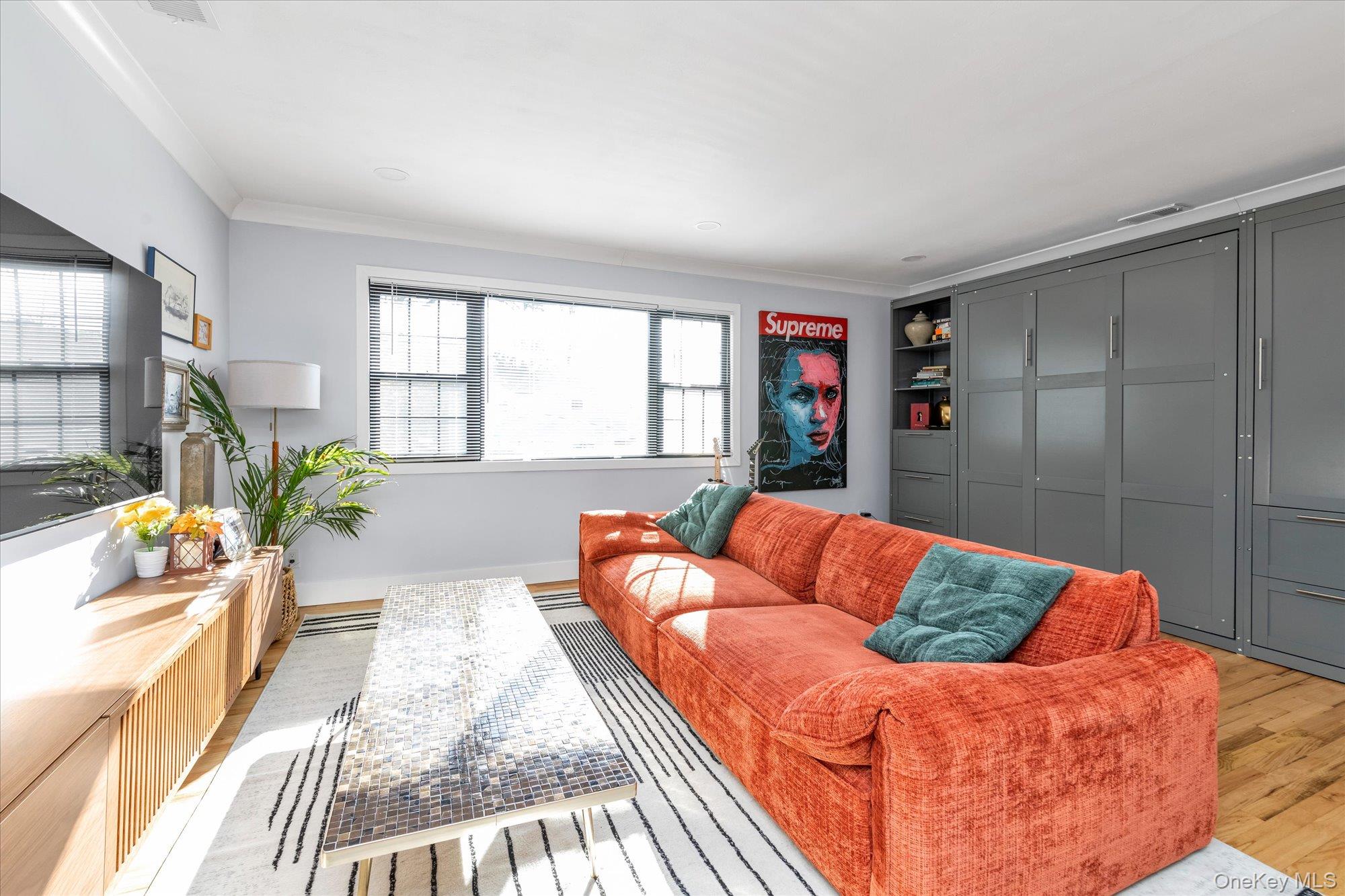 4 Finch Place # Upper, Huntington, NY 11743