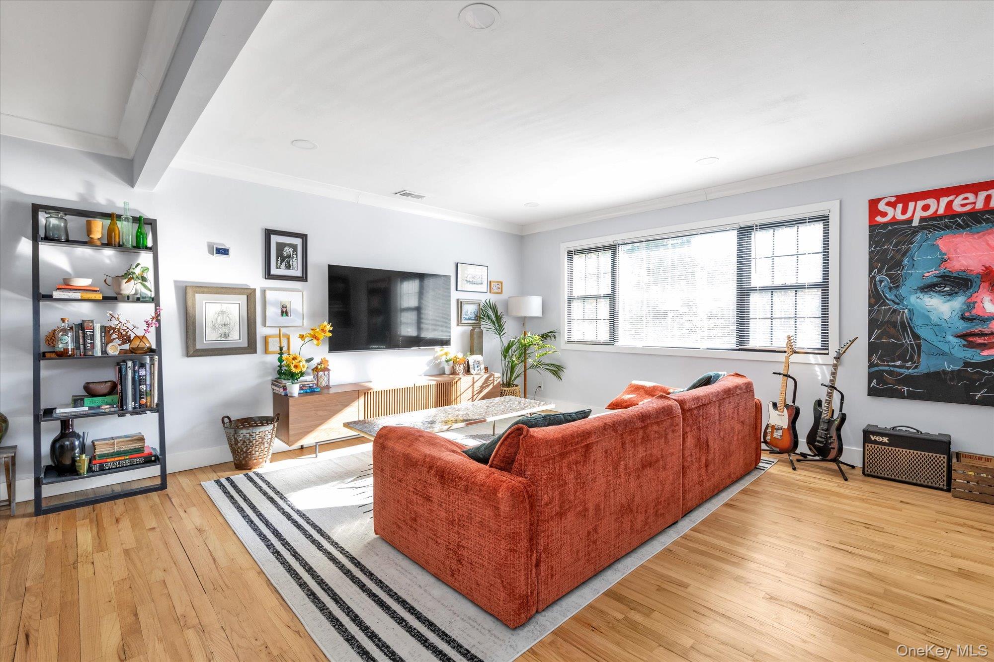 4 Finch Place # Upper, Huntington, NY 11743