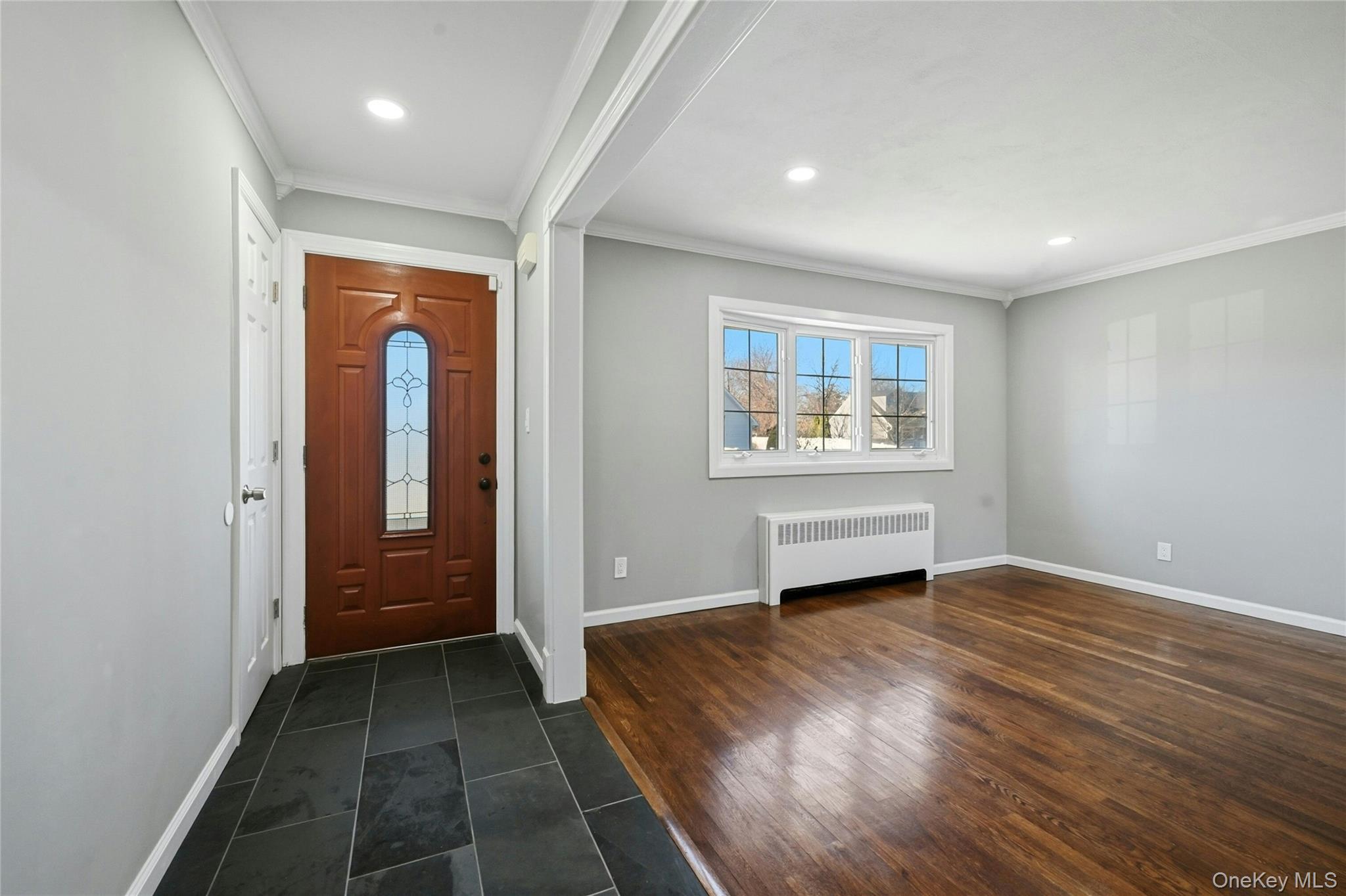 123 S Fordham Road, Hicksville, NY 11801