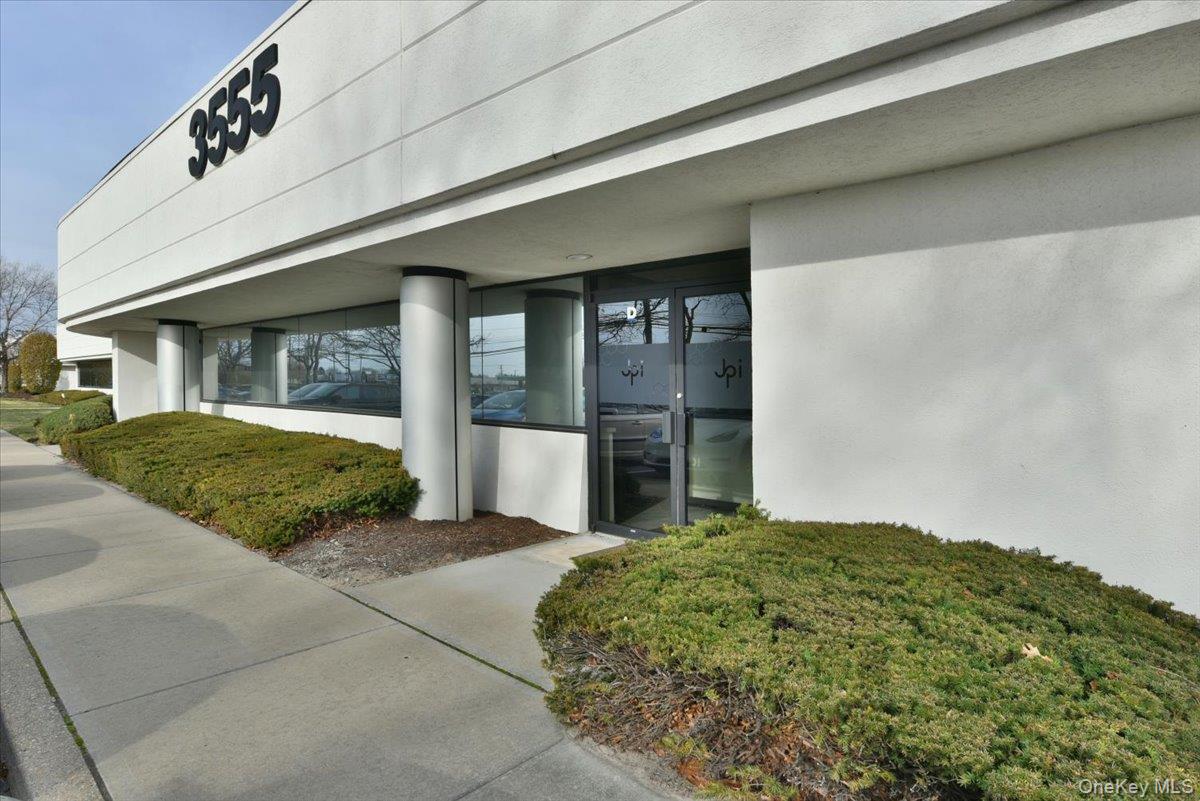 3555 Veterans Memorial Highway # D, Ronkonkoma, NY 11779