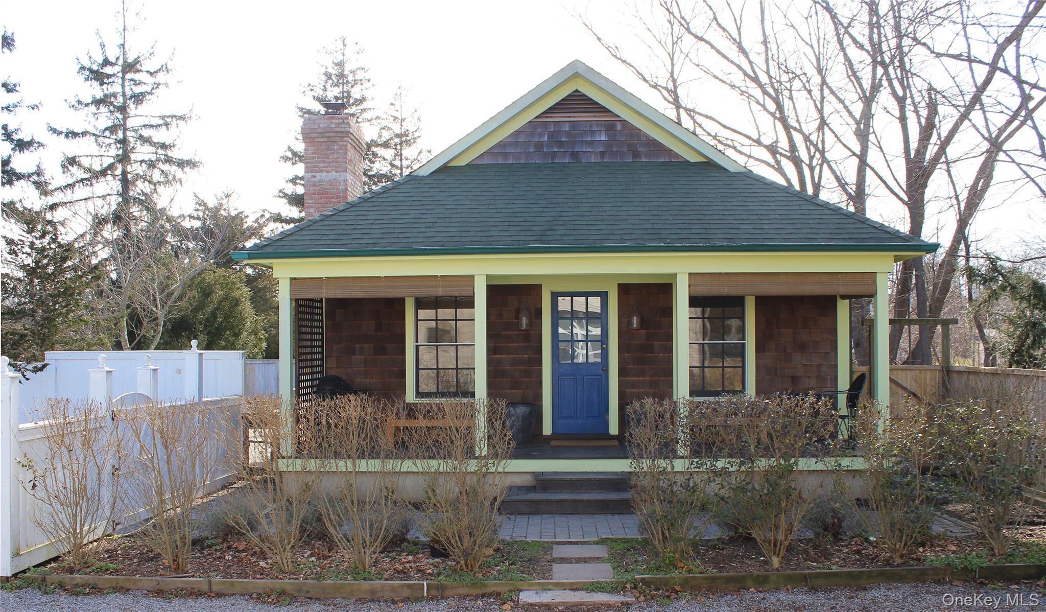 21 N Sea Road, Southampton, NY 11968