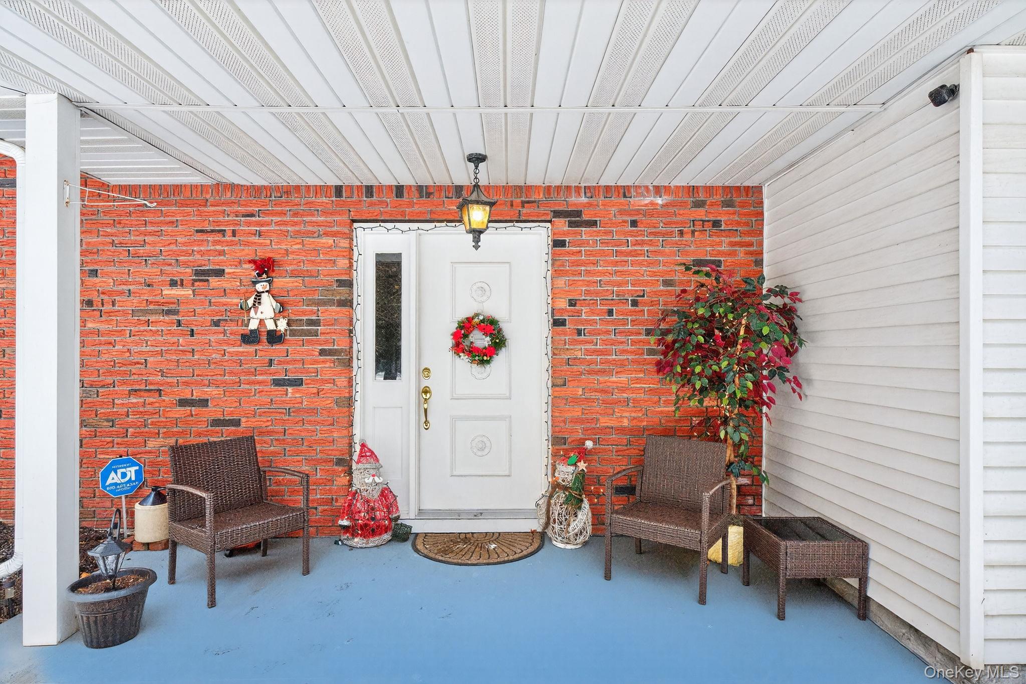 15 Royal Oak Road, Stone Ridge, NY 12484