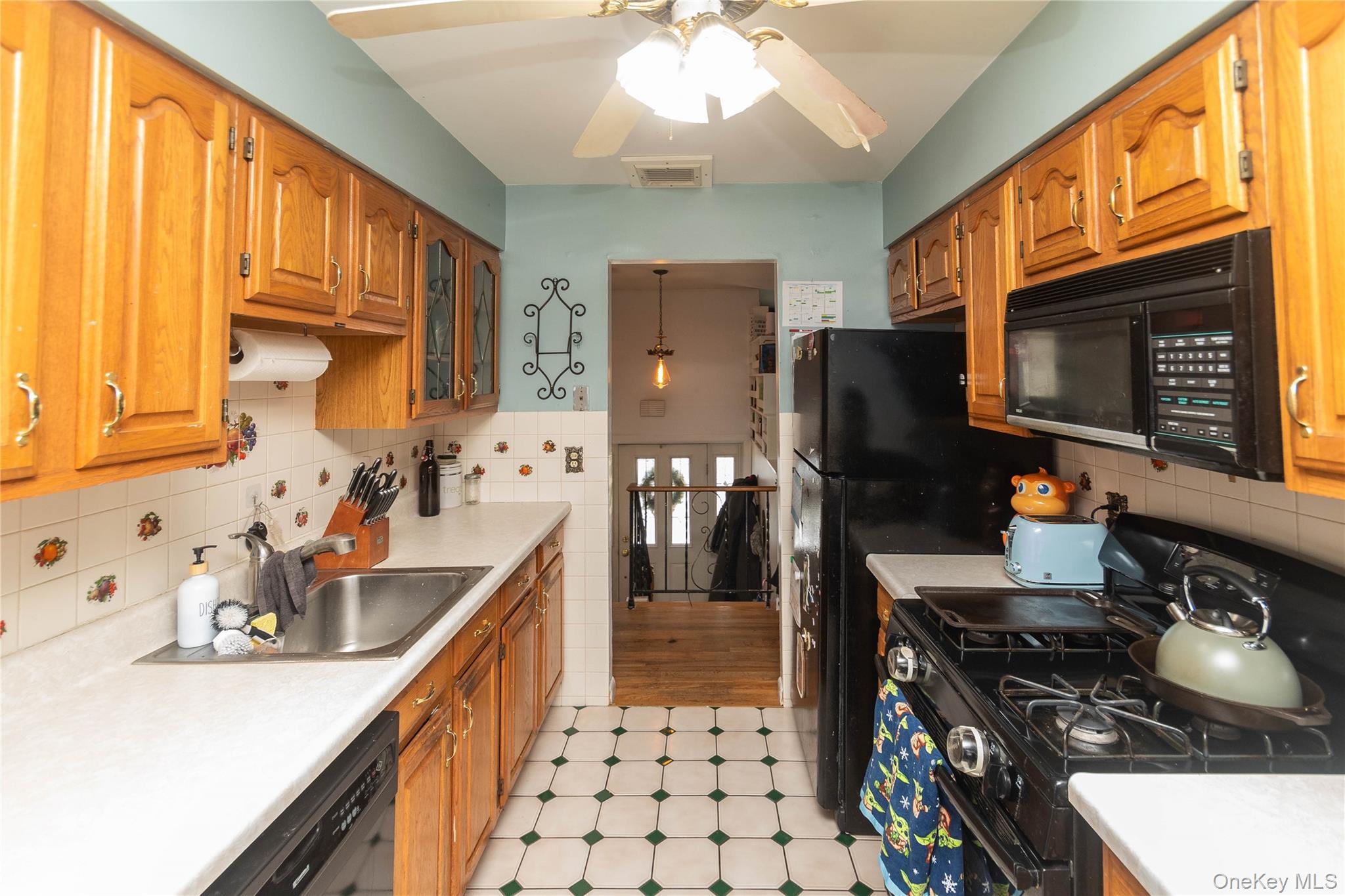 19 Maryland Avenue, Poughkeepsie, NY 12603