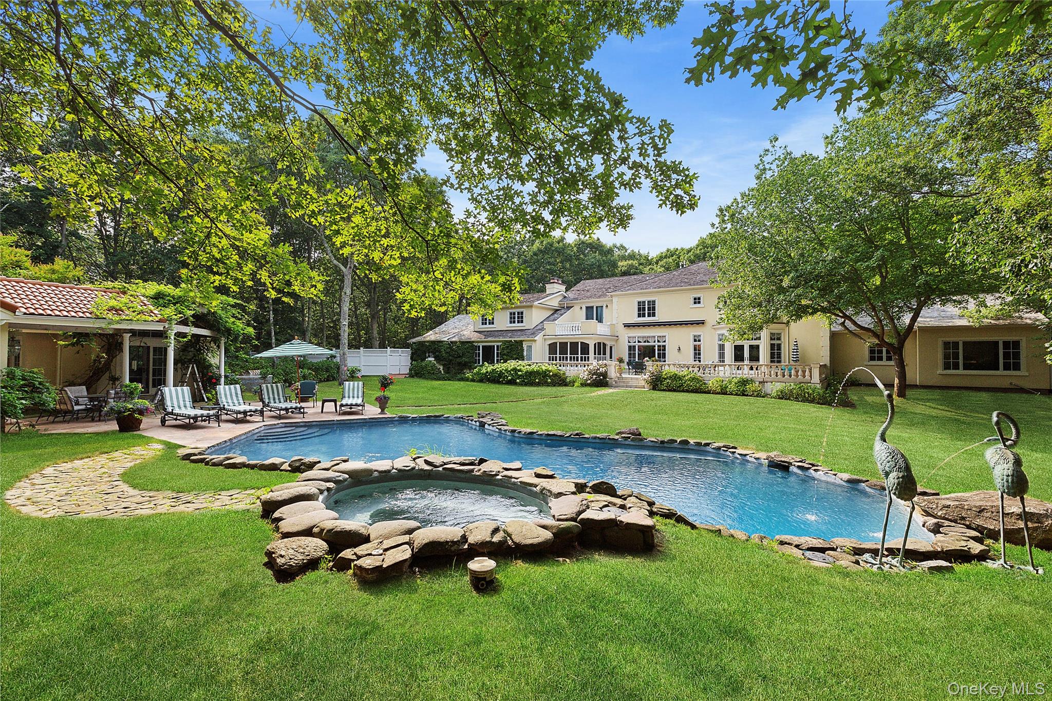 1 Terrys Trail, East Hampton, NY 11937