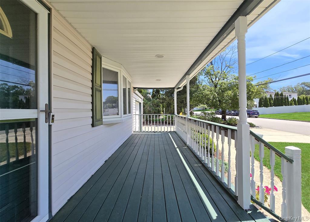 73 Peconic Street, Selden, NY 11784