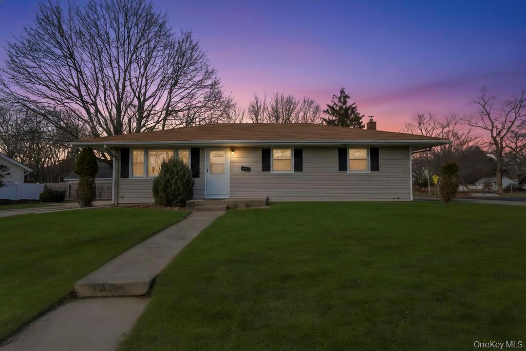 3 Radburn Lane, Port Jefferson Station, NY 11776