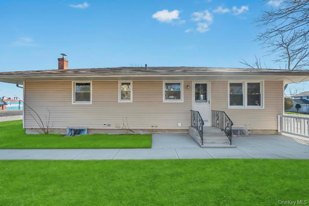 3 Radburn Lane, Port Jefferson Station, NY 11776