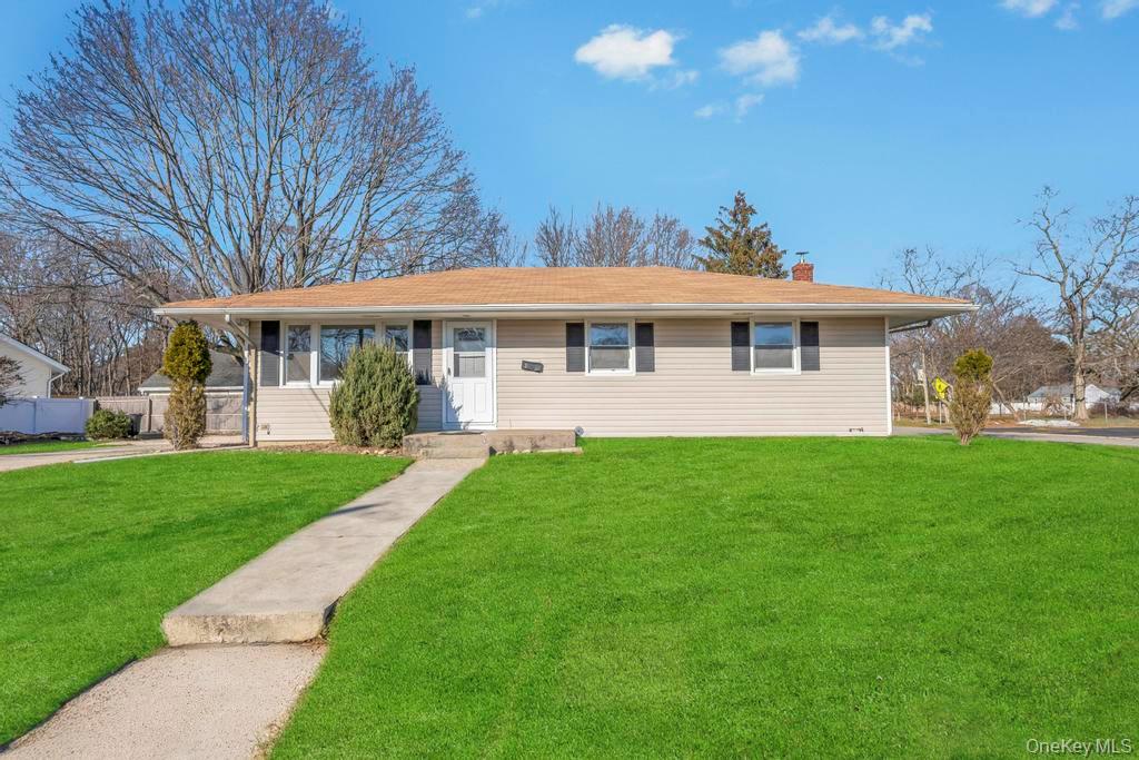 3 Radburn Lane, Port Jefferson Station, NY 11776