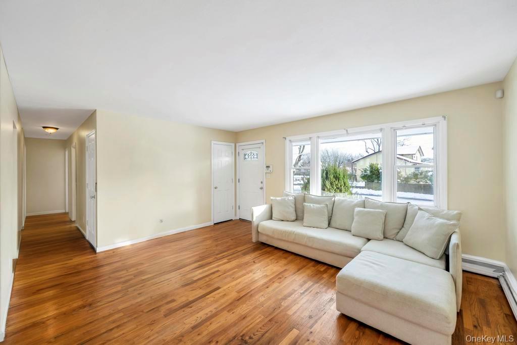 3 Radburn Lane, Port Jefferson Station, NY 11776