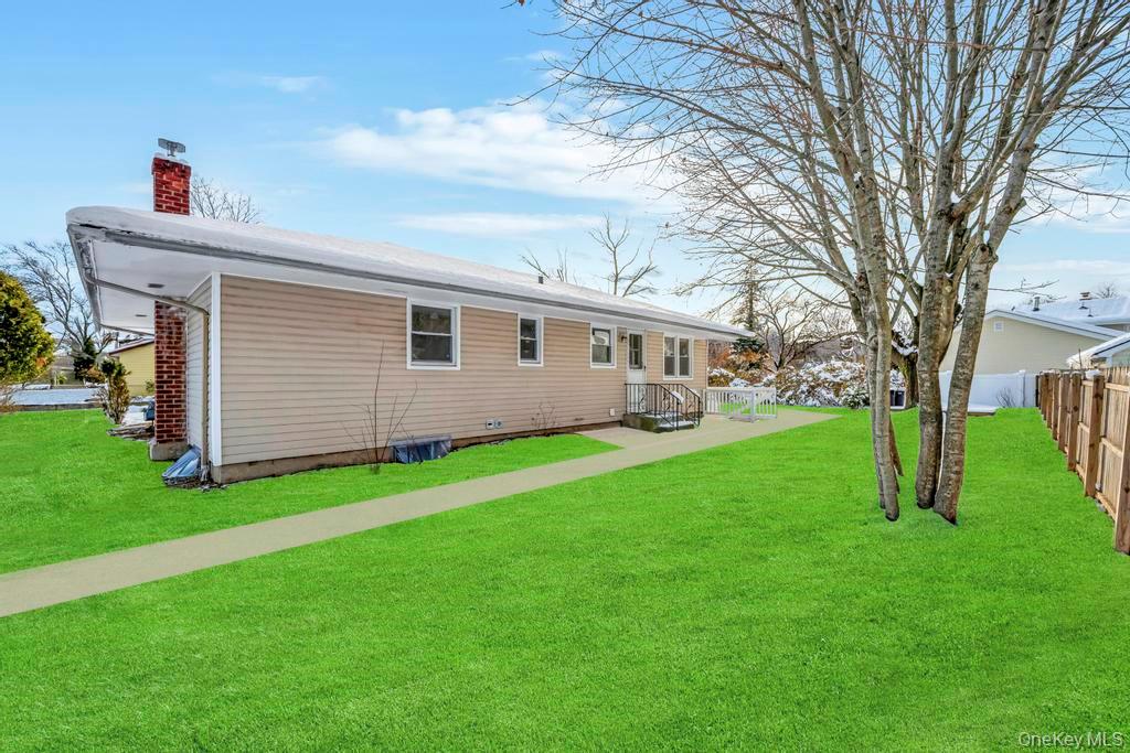 3 Radburn Lane, Port Jefferson Station, NY 11776