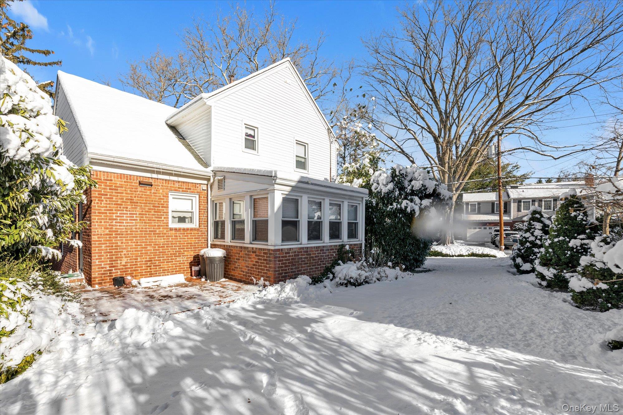 22 Hathaway Drive, Garden City, NY 11530